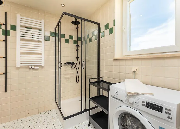 Nowowiejska 10 By Homeprime